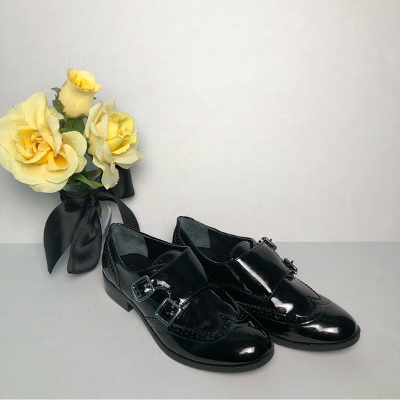 ⭐️NEW⭐️UNISA Black Patent Leather Loafers - Picture 4 of 8